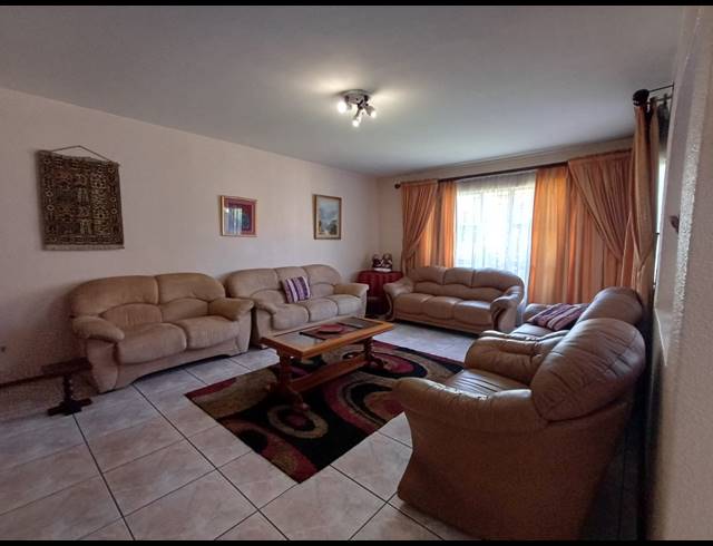4 BEDROOM HOUSE FOR SALE IN VANDERBIJLPARK SE 3